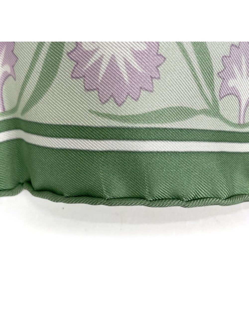 Hermes Carre 90 Oeillets Sauvages Et Autres Caryophyllees Scarf Wild Carnations View 5